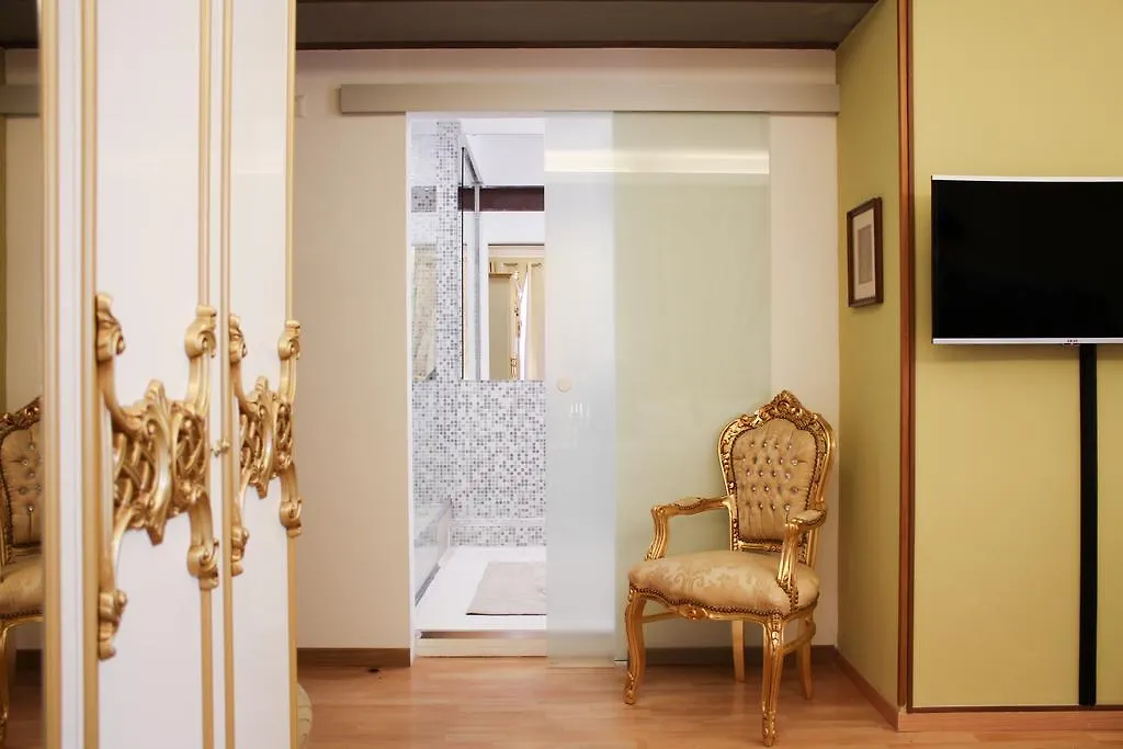 فيرونا Residenza Piazzetta Monte فندق مبيت وإفطار